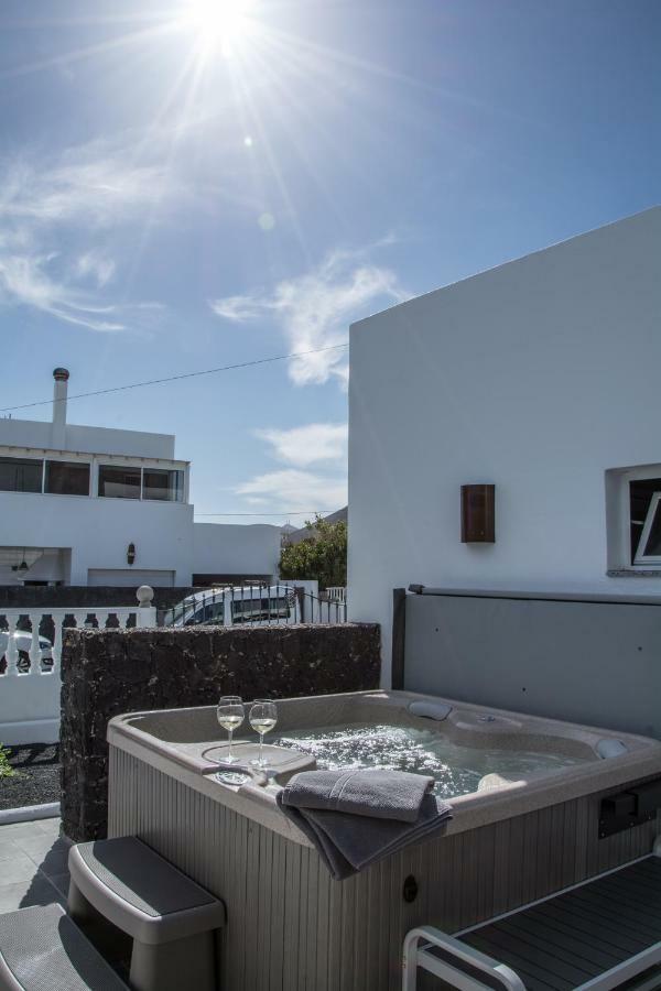 Casa Tahiche - Jacuzzi, Wifi & Bbq Villa Buitenkant foto